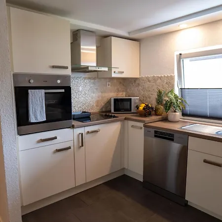 Apartment Hessen 11 *